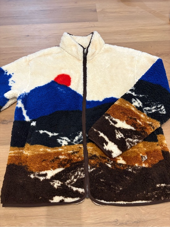 Original Use Other - Mountain Sunset Sherpa Cozy Cream Landscape by Original Use EUC Size Large